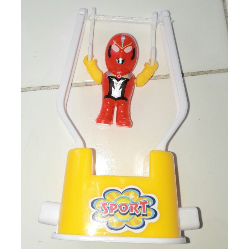 Một chiếc trò chơi xà đơn của siêu Anh hùng bằng nhựa