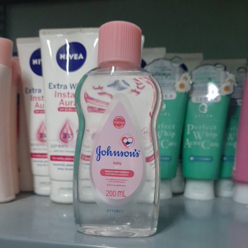 Dầu Massage dưỡng ẩm Johnsons Baby Oil 200ml