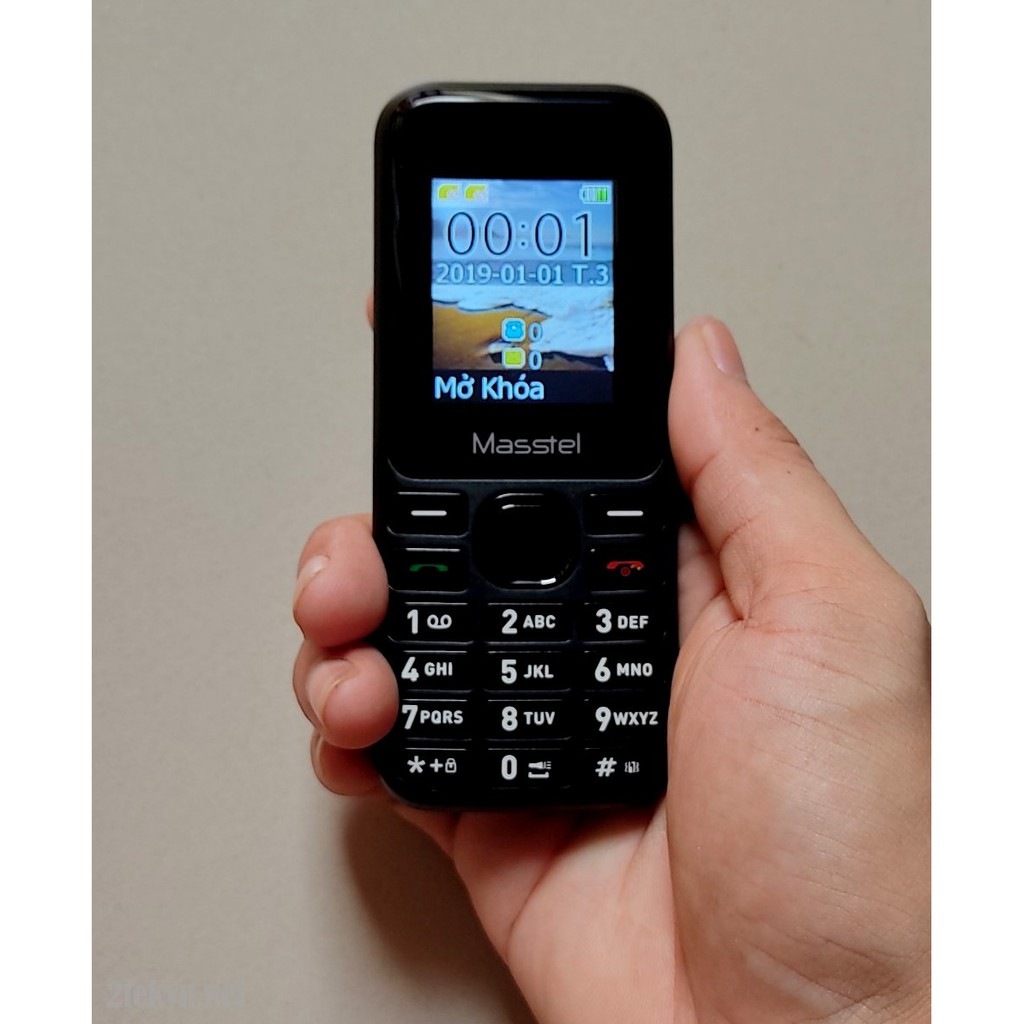 Điện thoại cho người già giá rẻ Masstel izi 104 | BigBuy360 - bigbuy360.vn