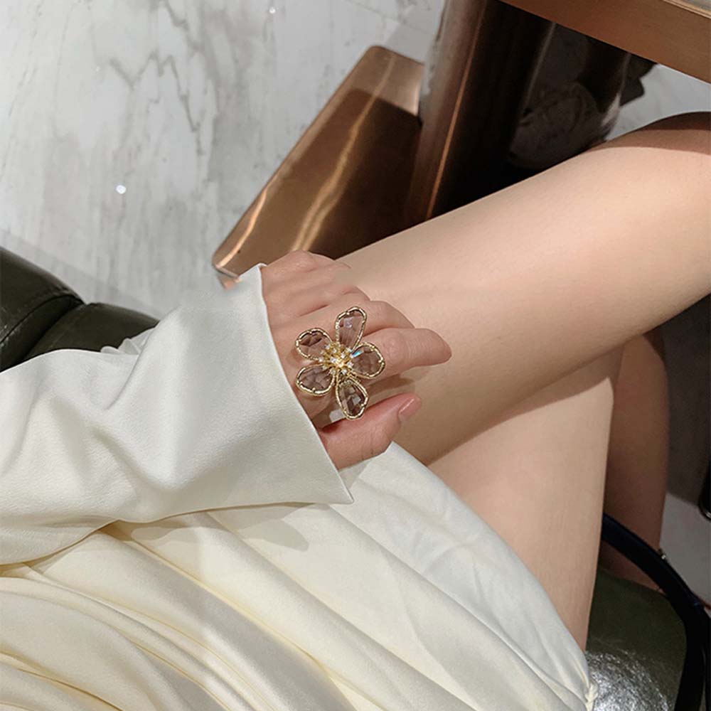 Nhẫn Đeo Tay Bằng Kim Loại Hình Hoa Bắt Mắt Thời Trang Cho Nữ