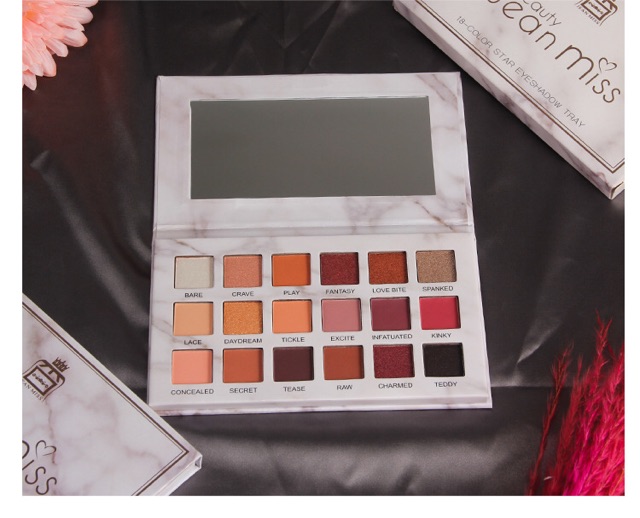 Bảng phấn mắt 18 ô màu Jean Miss nội địa trung