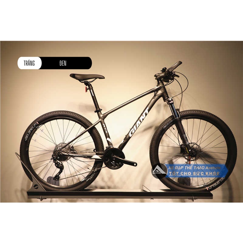 Xe đạp địa hình GIANT ATX 860 phiên bản 2021, Khung sườn hợp kim nhôm ALUXX, Bộ truyền động Shimano Deore, Màu trắng đen