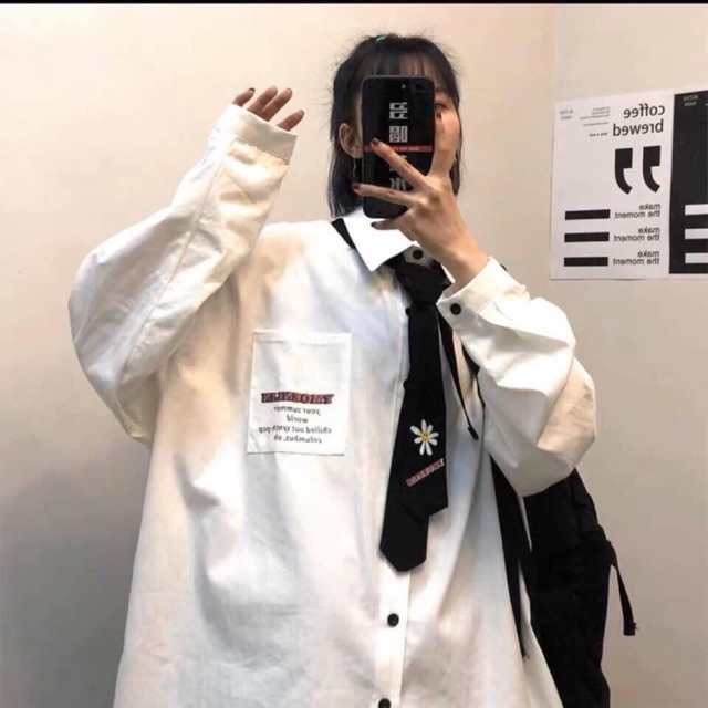 Sơ mi kèm cà vạt hoa cúc , sơ mi dáng from thụng kiểu unisex siêu ngầu teen , áo dài trùm mông . khach mặc kết hợp 😍😍z