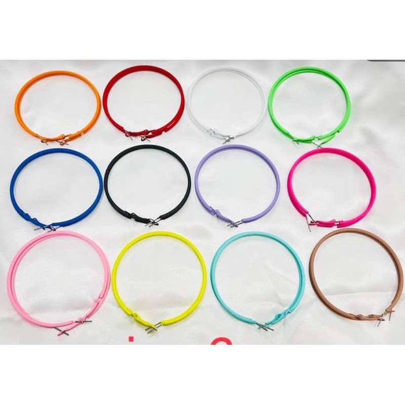 Bông tai,khoen tai màu hot trend