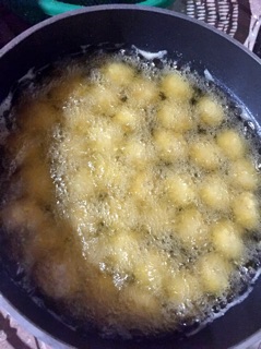 Bánh gà chiên