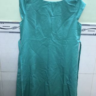 Thanh lý đầm bầu còn rất mới giá hạt dẻ