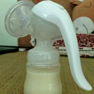 Máy hút sữa cầm tay
