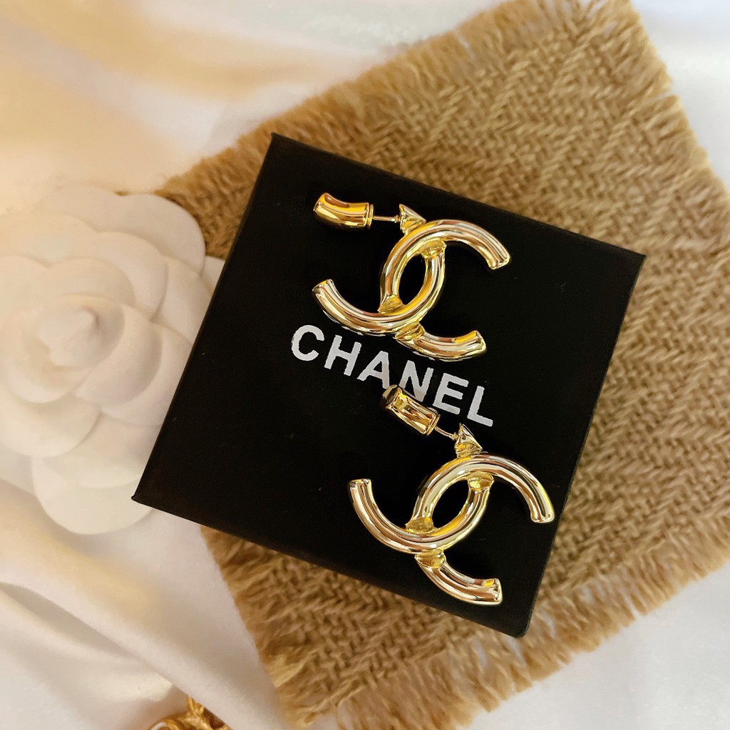 Khuyên tai thiết kế hình chữ C thời trang sành điệu