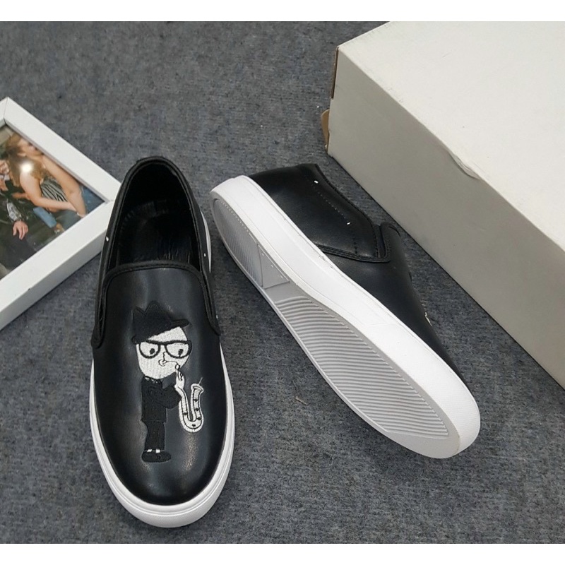 Giầy nam slip on có hoạ tiết thêu hình đế trắng, Giầy sục thời trang nam phong cách hàn quốc btshop từ 38 đến 42.