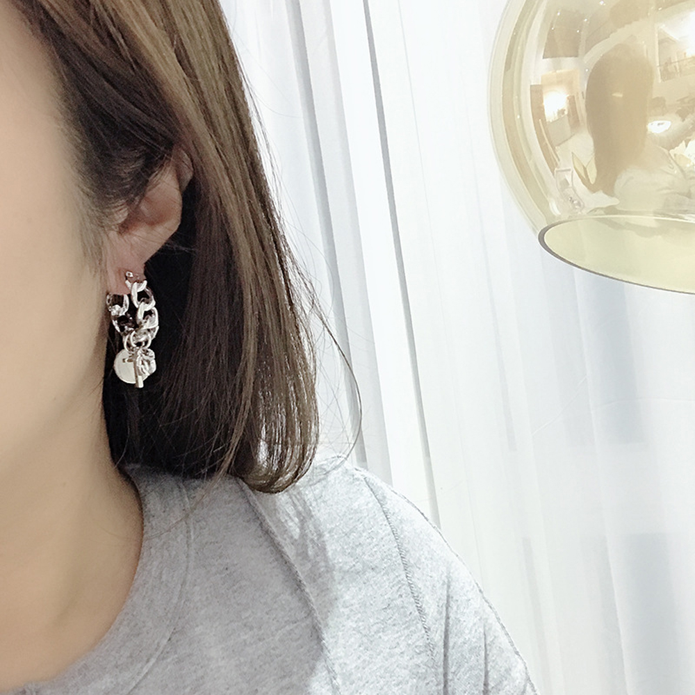 Đôi Khuyên Tai Nữ Trang Dáng Dài Tạo Hình Độc Đáo