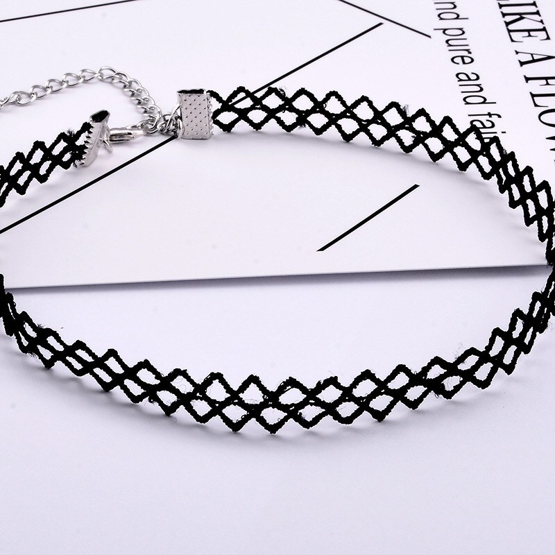 Choker màu đen họa tiết xíc xắc A-CK120 Mayconner