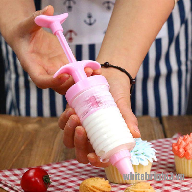 Dụng Cụ Bơm Kem Trang Trí Bánh Bằng Thép Không Gỉ Với 8 Đầu Bắt Kem