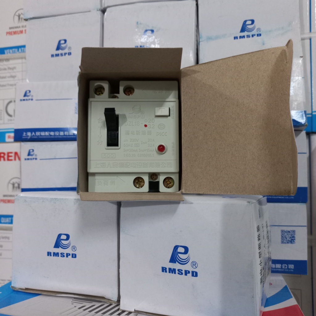 aptomat chống giật 32a