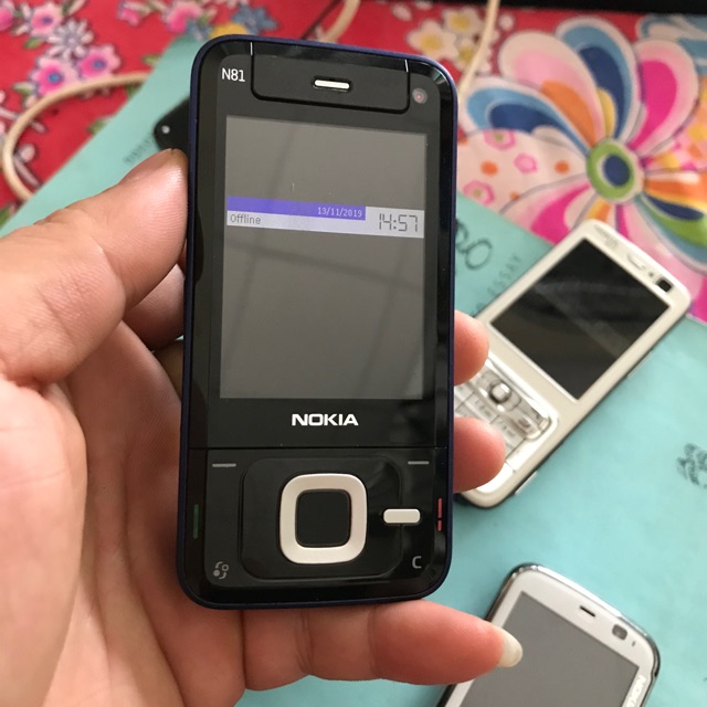 Nokia N81 sưu tầm
