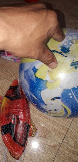 Combo 2 trái bóng bóng bằng nhựa kèm kim vòi để bơm