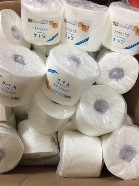Giấy cuộn rửa mặt siêu dai và mềm mịn. Cuộn to