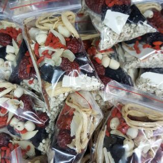 Thuốc Bắc Hầm Gà