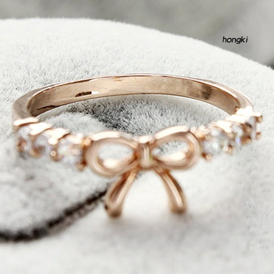 Nhẫn cưới hình nơ đính đá đơn giản cho nữ