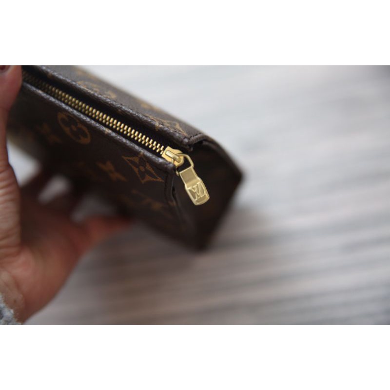 Clutch cầm tay LV sz17cm hàng đẹp chuẩn fullbox