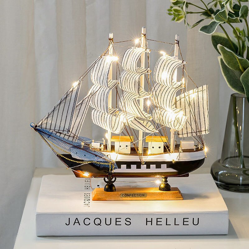 Mô hình thuyền buồm bằng gỗ trang trí đèn thủ công