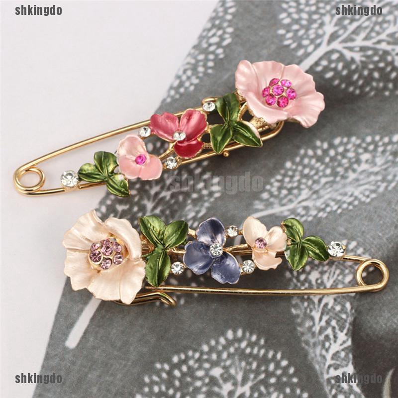 Ghim cài áo hình hoa đính pha lê phong cách Vintage