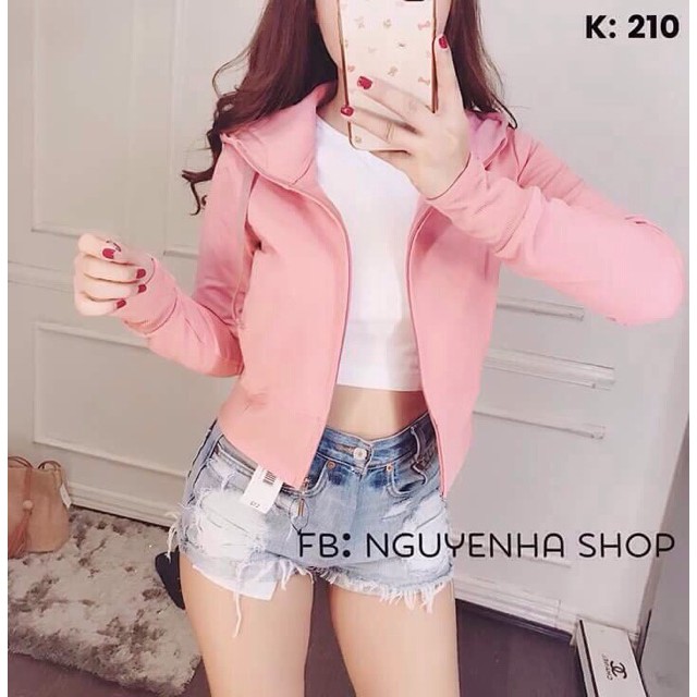Áo khoác nữ da cá lửng croptop thêu sau lưng | BigBuy360 - bigbuy360.vn