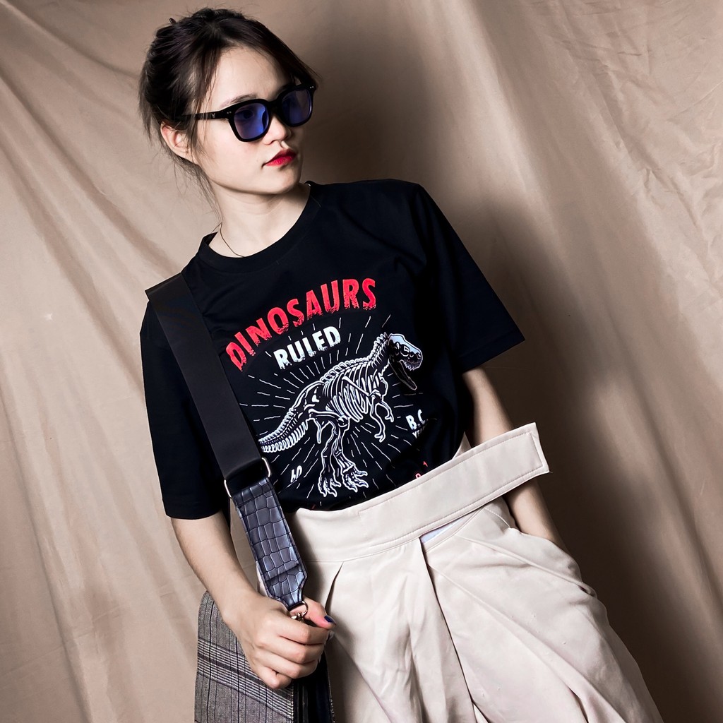 Áo thun Local Brand tay lỡ DINOS Unisex nam nữ form rộng màu đen in hình