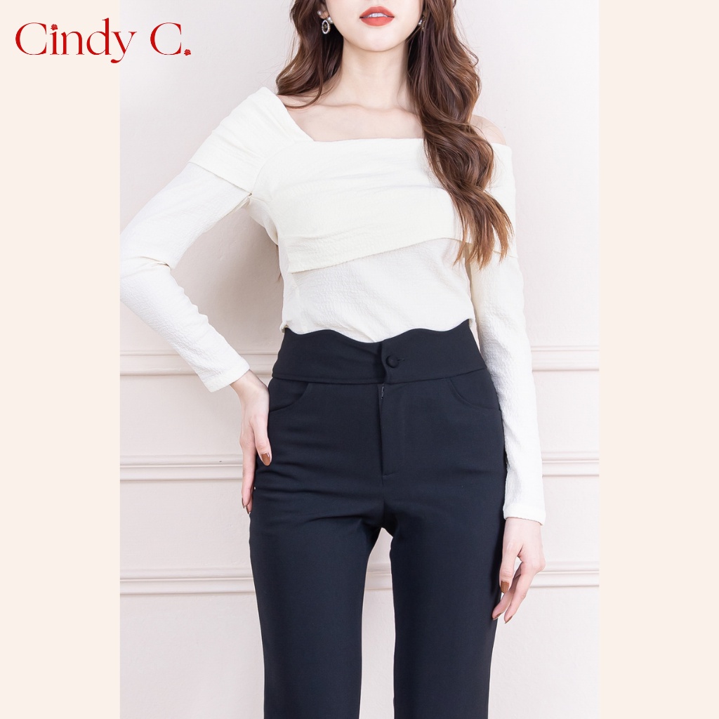 Quà tặng áo trễ vai CINDY C áo dài tay màu kem W21903CR01