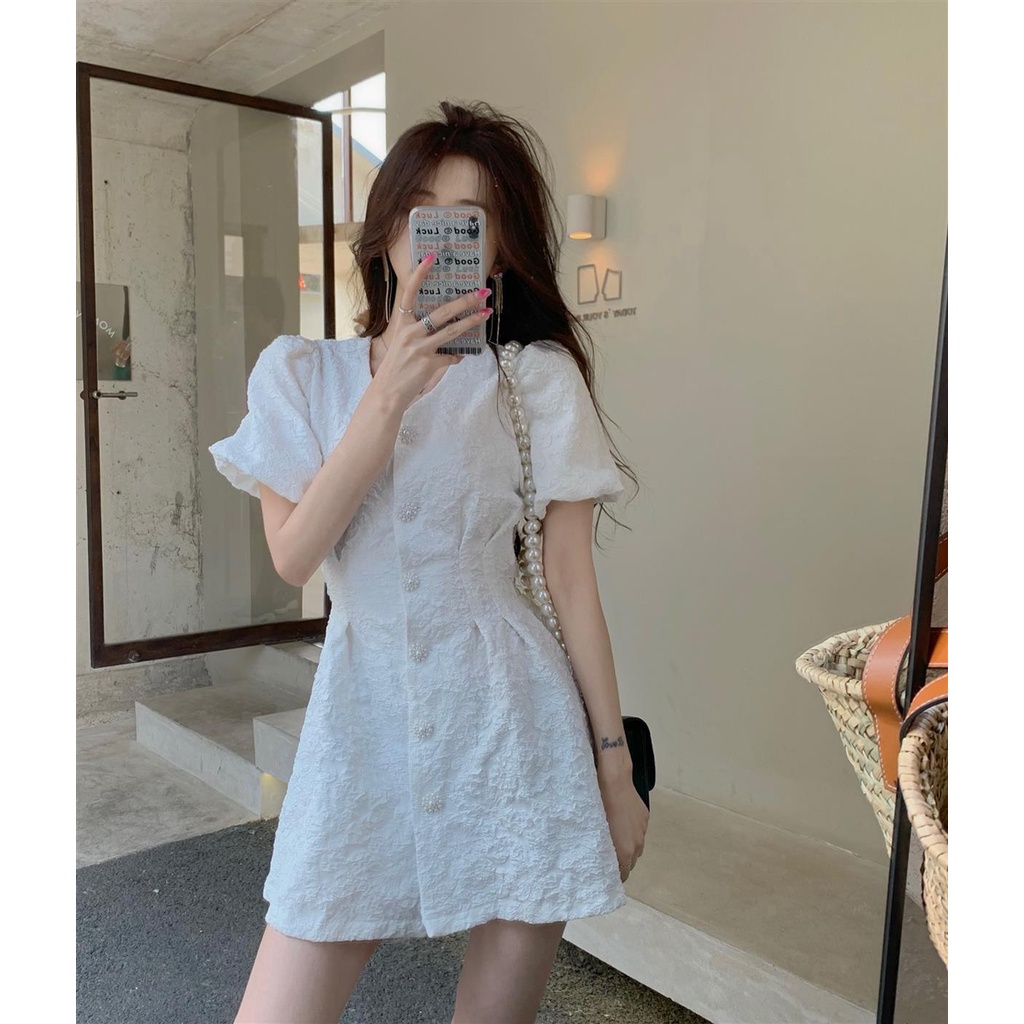 Đầm nữ cổ chữ V họa tiết dập nổi thanh lịch nữ tính, Váy gấm hở lưng hoạ tiết nổi tay bồng có váy đen trắng đầm tiểu thư đầm nữ xinh