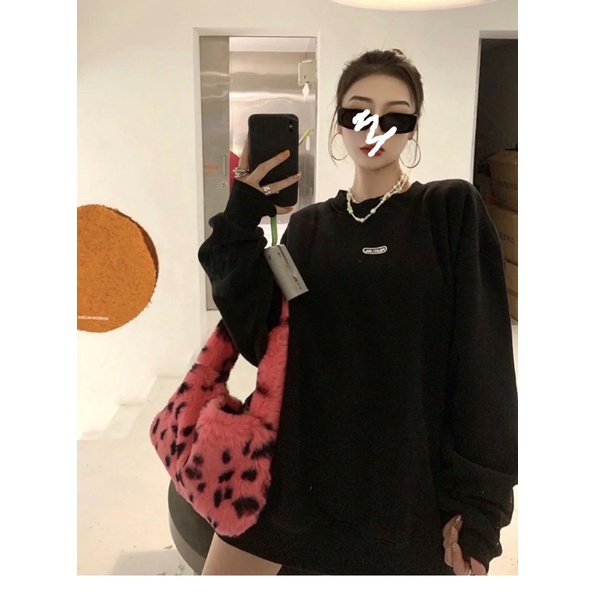 [Có sẵn]💥Áo nỉ dài tay đen cá tính💥Hàng giống hình 100% | BigBuy360 - bigbuy360.vn