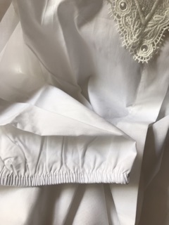 Sơ mi trắng nữ vải thô pha thun cổ ren