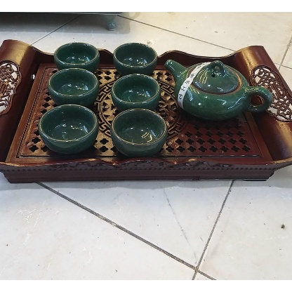 BỘ ẤM CHÉN CÁ XANH NGỌC KÈM KHAY TRÀ GIẢ GỖ HÀNG ĐẸP GIÁ RẺ