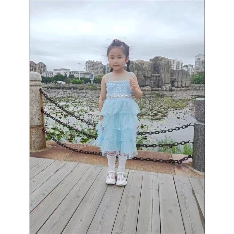 Váy ren xoè màu xanh phối lưới sát nách nhiều tầng cho bé gái  N01171