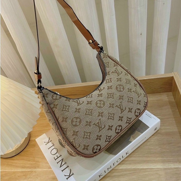 TÚI KẸP NÁCH KIỂU DÁNG SANG TRỌNG