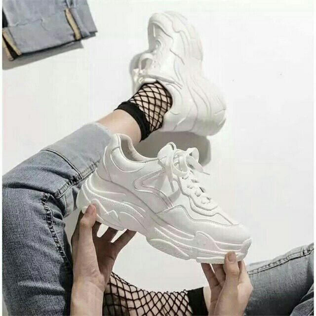 ] Giày viền số 7 chất đẹp giá rẻ A | BigBuy360 - bigbuy360.vn