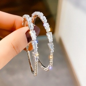 Bông tai mạ bạc 925 hình tròn đính đá zircon phong cách Âu Mỹ thời trang sang trọng cho nữ