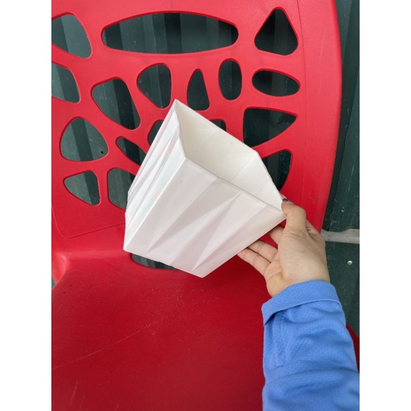 Chậu nhựa vuông kim cương 14,5x 14.2cm