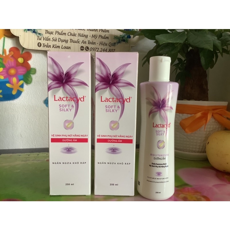 Dung dịch vệ sinh Lactacyd