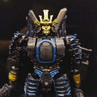 Mô hình Autobot Drift Studio Series 45