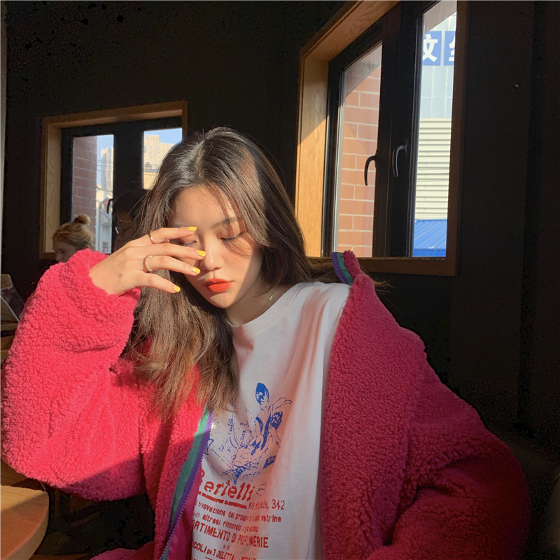 Áo thun tay ngắn dáng rộng phong cách sành điệu cho nữ