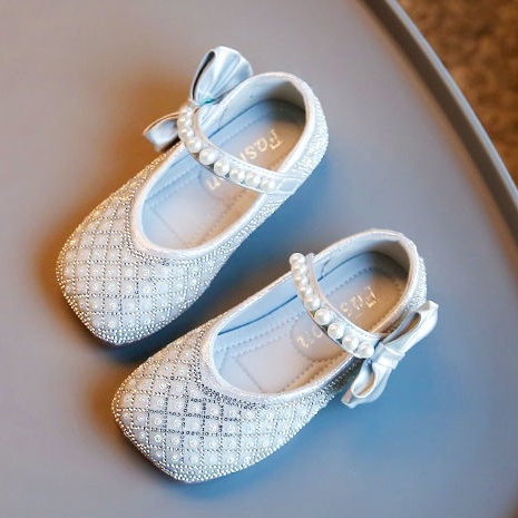 Giày bít mũi đính hạt cho bé gái 1 2 3 tuổi MINTSCLOSET Mint's Closet - GD8113