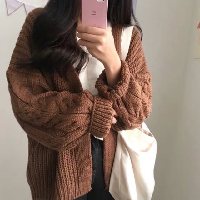 Cardigan vặt thừng ở tay