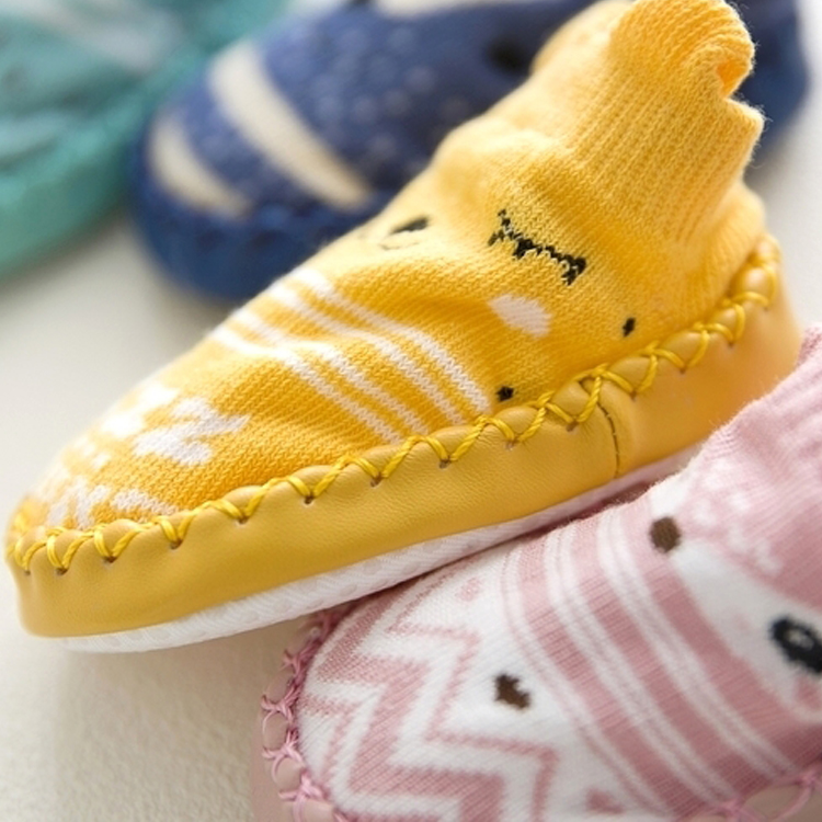 Giày Tập Đi Đế Mềm Chống Trượt Cho Bé