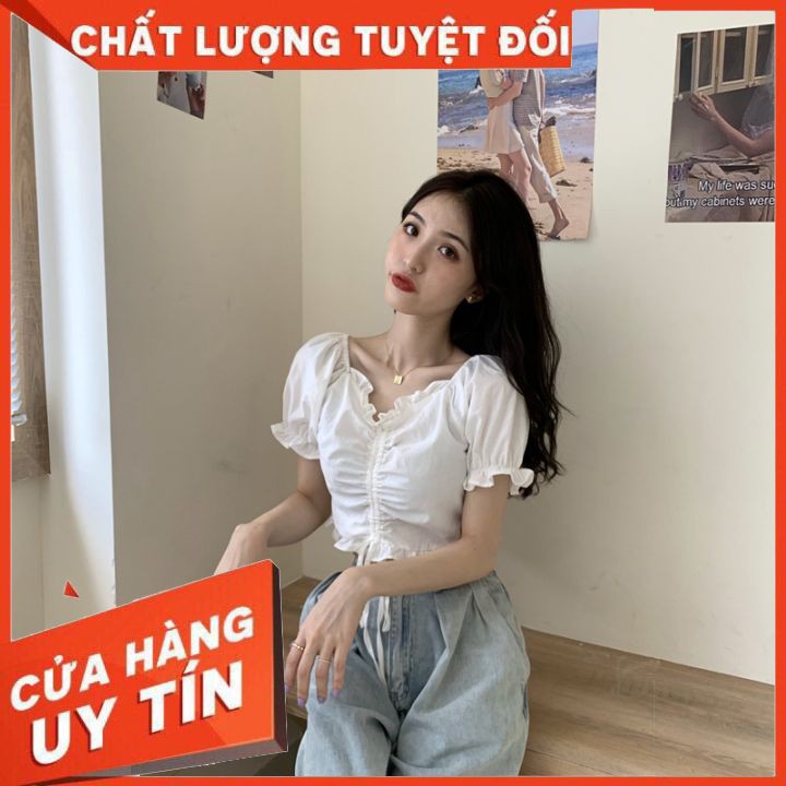 Áo croptop kiểu thích hợp cho các nàng ngày hè 2021 với áo tay phồng dây rút