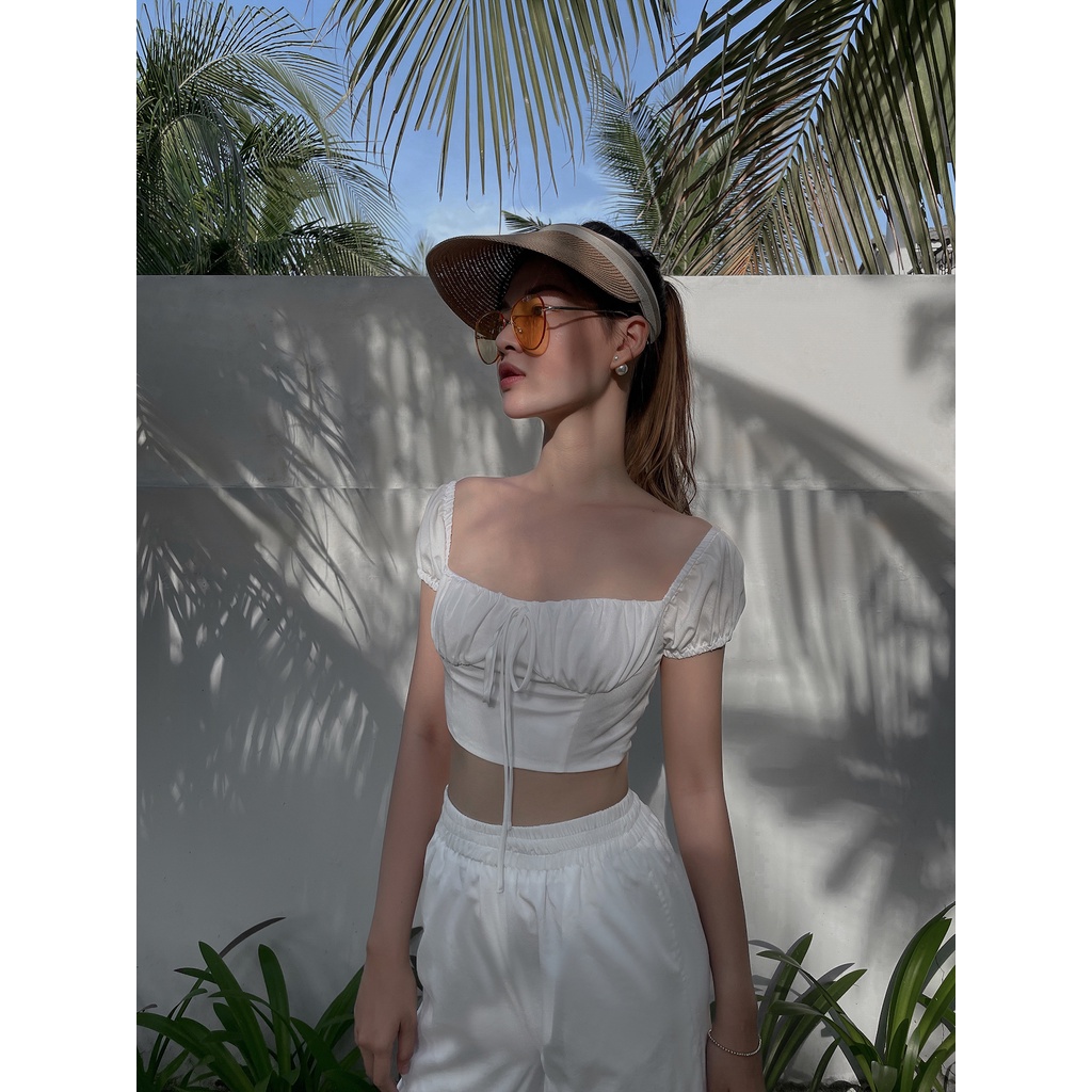 Áo croptop Bliss Top trắng nhún & nút bọc vintage, Áo croptop tay phồng