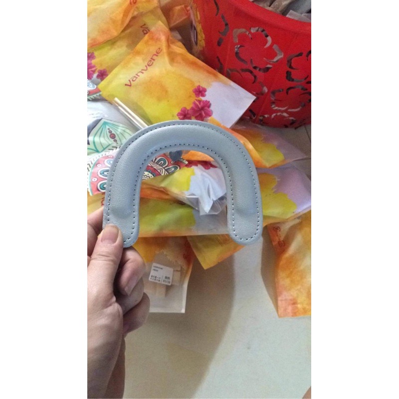 Quai da simili Dior , chưa đục lỗ