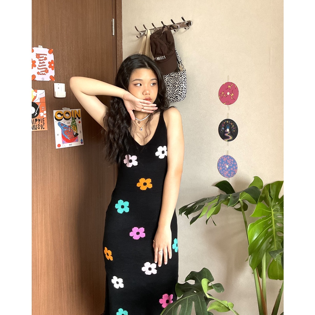 Đầm len dáng dài Vibrant flowers knit dress