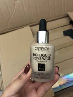 Kem nền Catrice HD Liquid Coverage 30ml Đức