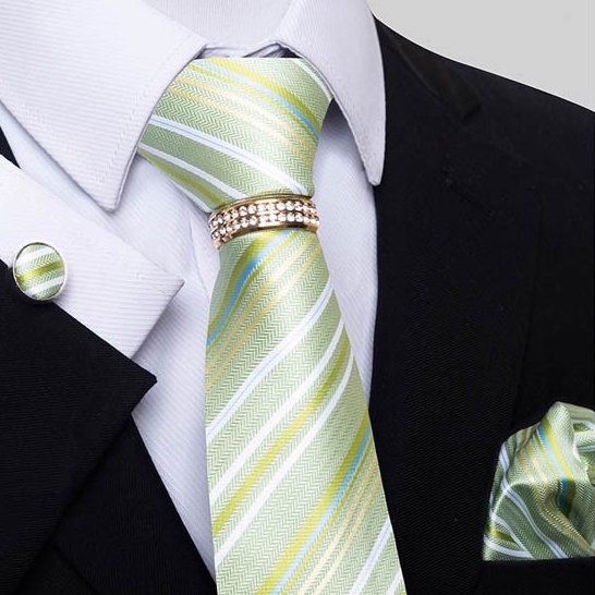 Bộ Cà vạt 4 món gồm Cavat 8cm, khăn cài túi, Măng-set, Nhẫn tròn phụ kiện, Cravat chú rể, Calavat công sở CBC-8226