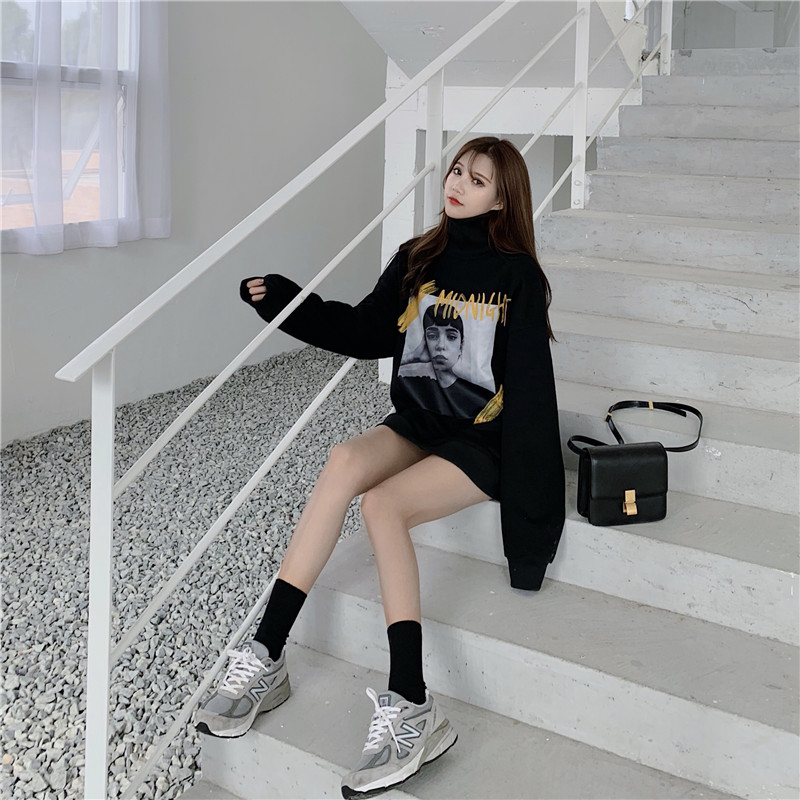 Áo len tay dài cổ tròn dáng rộng màu trơn thời trang thu đông | BigBuy360 - bigbuy360.vn